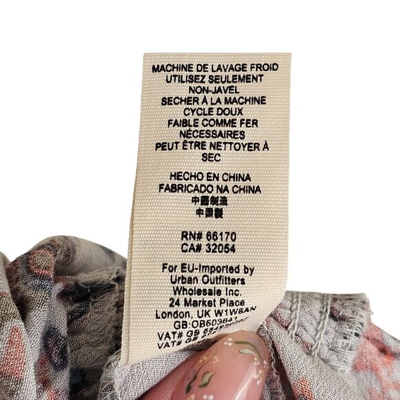 Free People Pretty and Free Romper Off Shoulder Floral Patterned Grey Blue Sz M - Picture 9 of 9